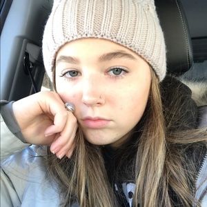 Meet your Posher, Addie